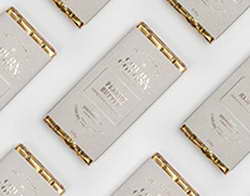 Google выпустила ремешок для смартфонов Rope Wristlet